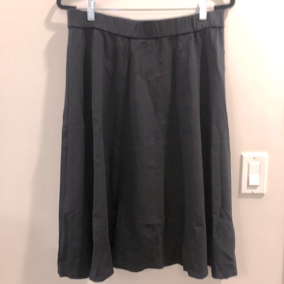 Black Aline skirt - Picture 1 of 2